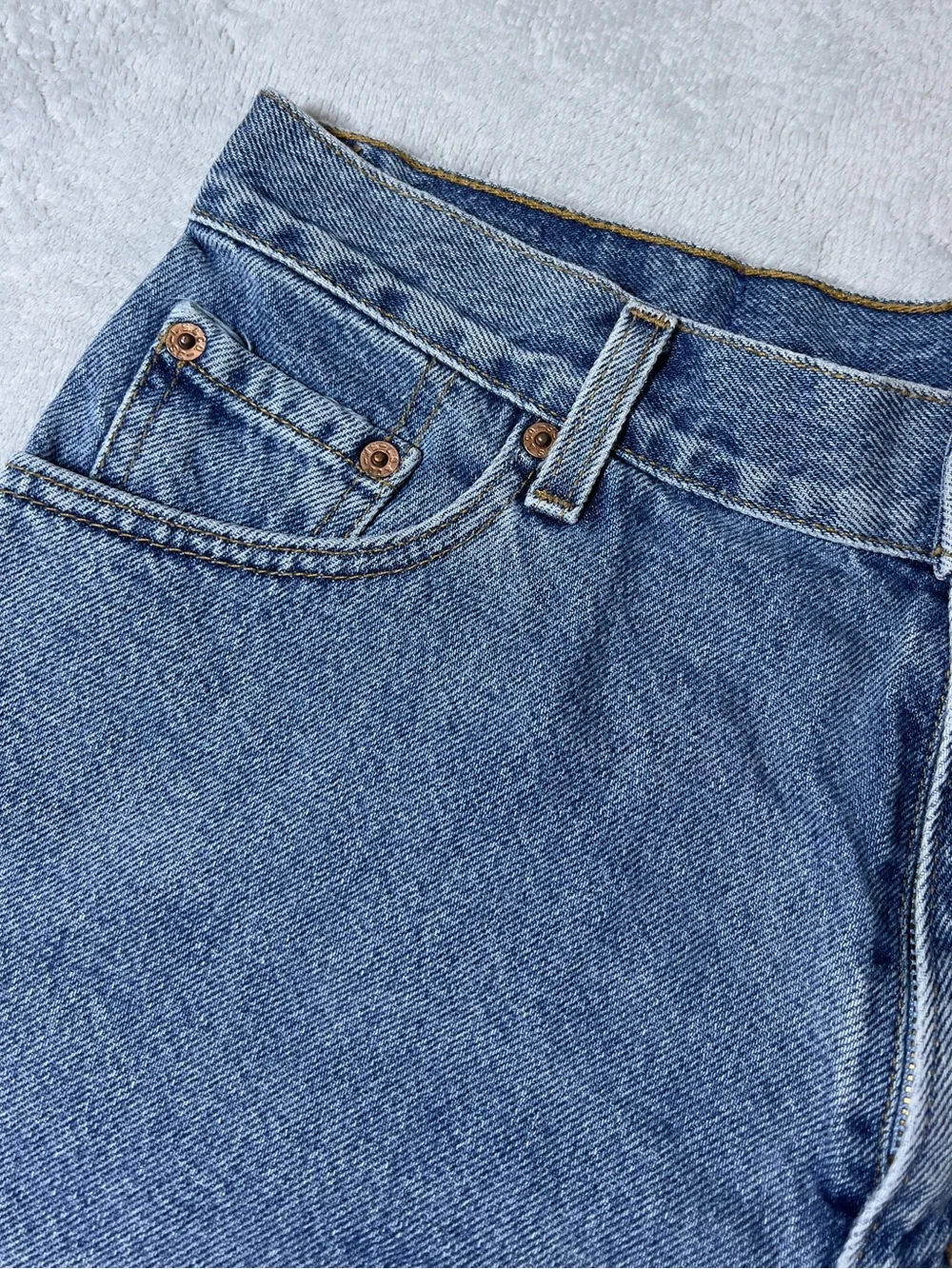 Levi’s Classic High-Waist Blue Denim Shorts - Picture 10 of 11